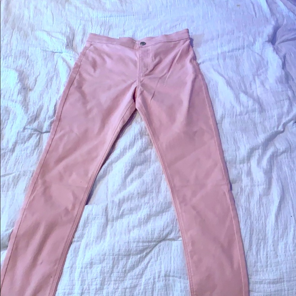 Girls never used H&M pink jeans!